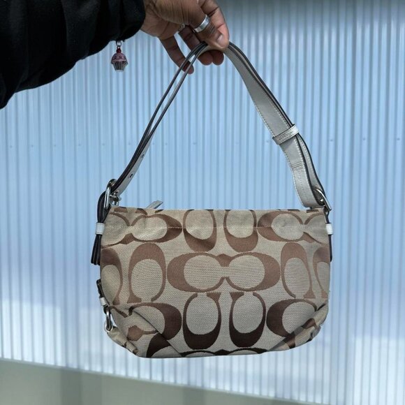 2000s Coach shoulder bag - Picture 7 of 8